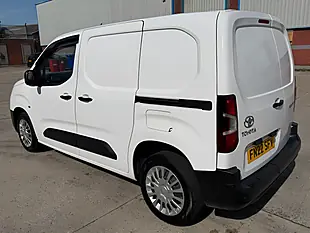 Used 2022 Toyota Proace City Icon White - Interior and Exterior details 4
