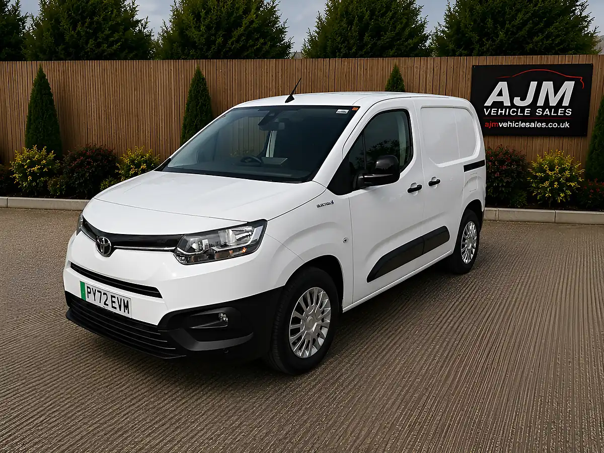 Used 2022 Toyota Proace City L1 Icon White - Interior and Exterior details 4