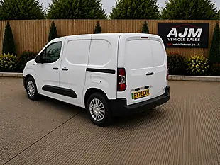 Used 2022 Toyota Proace City L1 Icon White - Interior and Exterior details 6