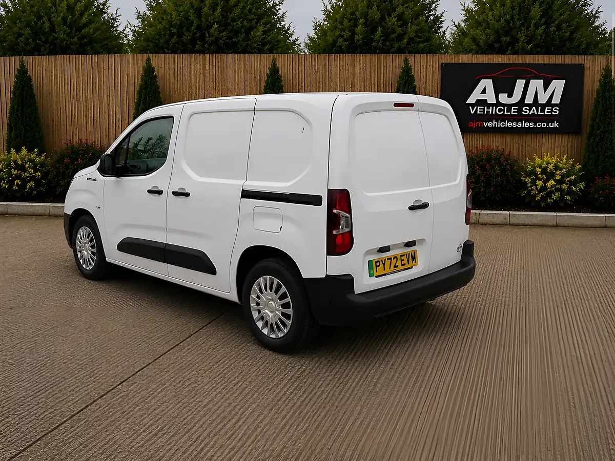 Used 2022 Toyota Proace City L1 Icon White - Interior and Exterior details 6