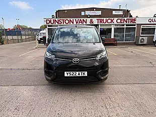 Used 2022 Toyota Proace City Pro Black - Interior and Exterior details 12