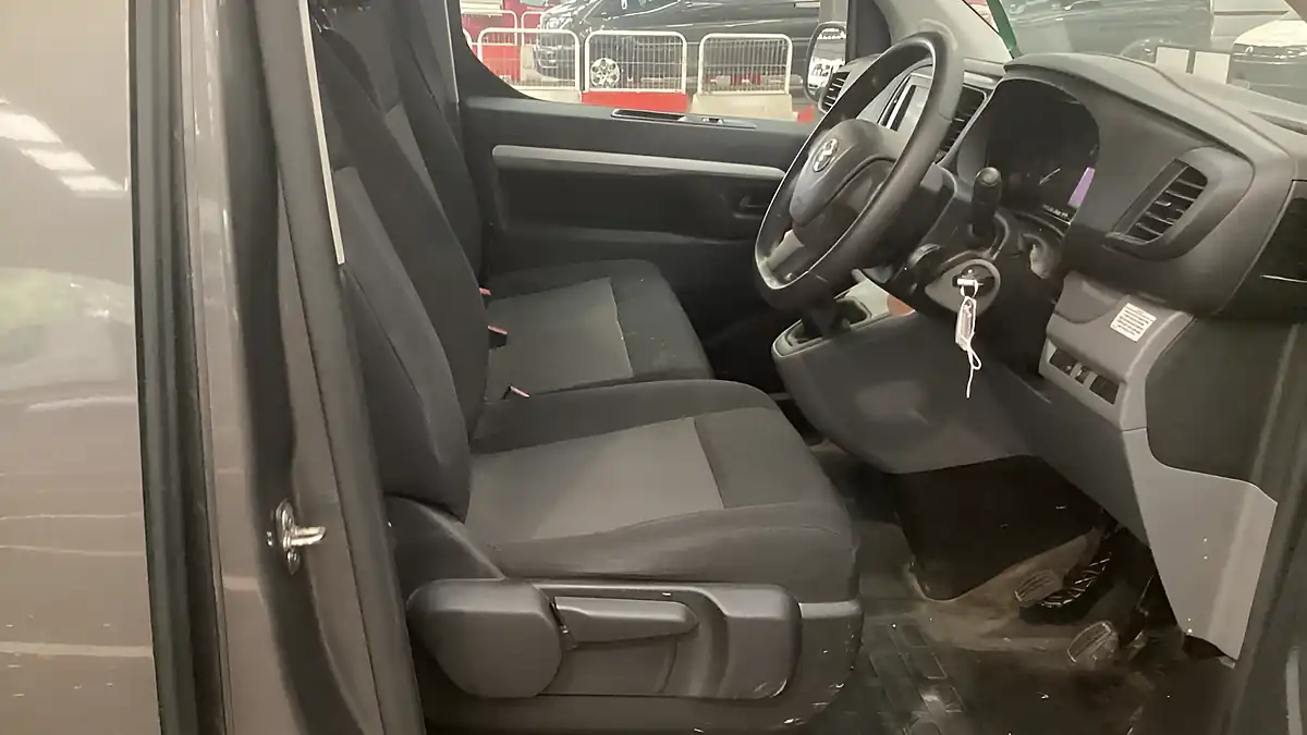 Used 2022 Toyota Proace Icon Medium 6 SEAT Grey - Interior and Exterior details 11