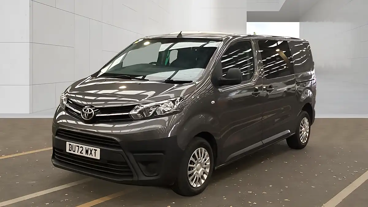 Used 2022 Toyota Proace Icon Medium 6 SEAT Grey - Interior and Exterior details 2