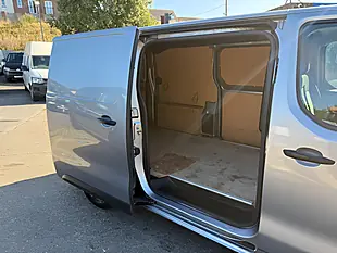 Used 2022 Toyota Proace Icon Medium Panel Van Mwb Grey - Interior and Exterior details 10