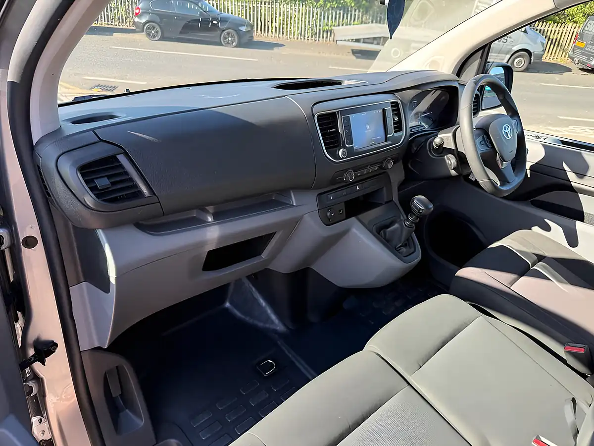 Used 2022 Toyota Proace Icon Medium Panel Van Mwb Grey - Interior and Exterior details 18