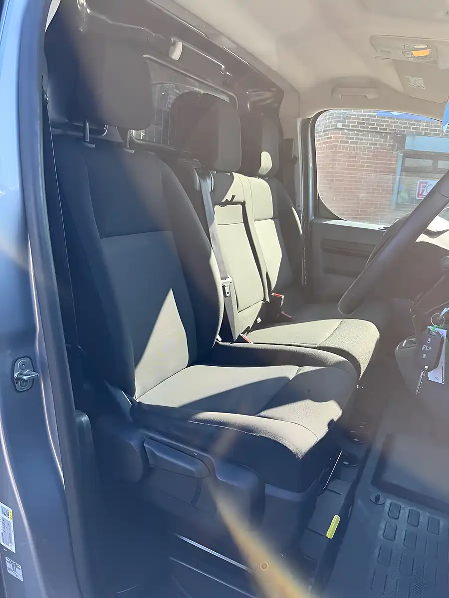 Used 2022 Toyota Proace Icon Medium Panel Van Mwb Grey - Interior and Exterior details 20