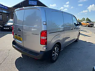 Used 2022 Toyota Proace Icon Medium Panel Van Mwb Grey - Interior and Exterior details 4