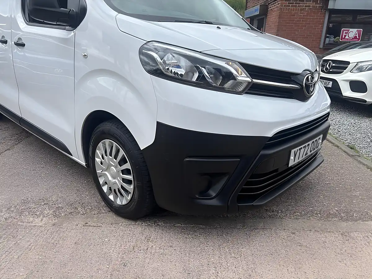 Used 2022 Toyota Proace Icon White - Interior and Exterior details 4