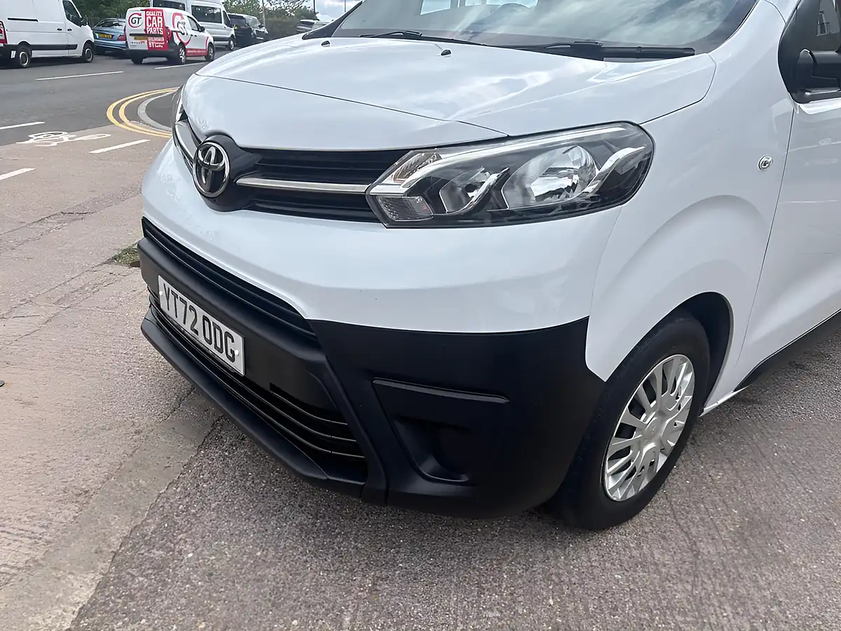 Used 2022 Toyota Proace Icon White - Interior and Exterior details 5