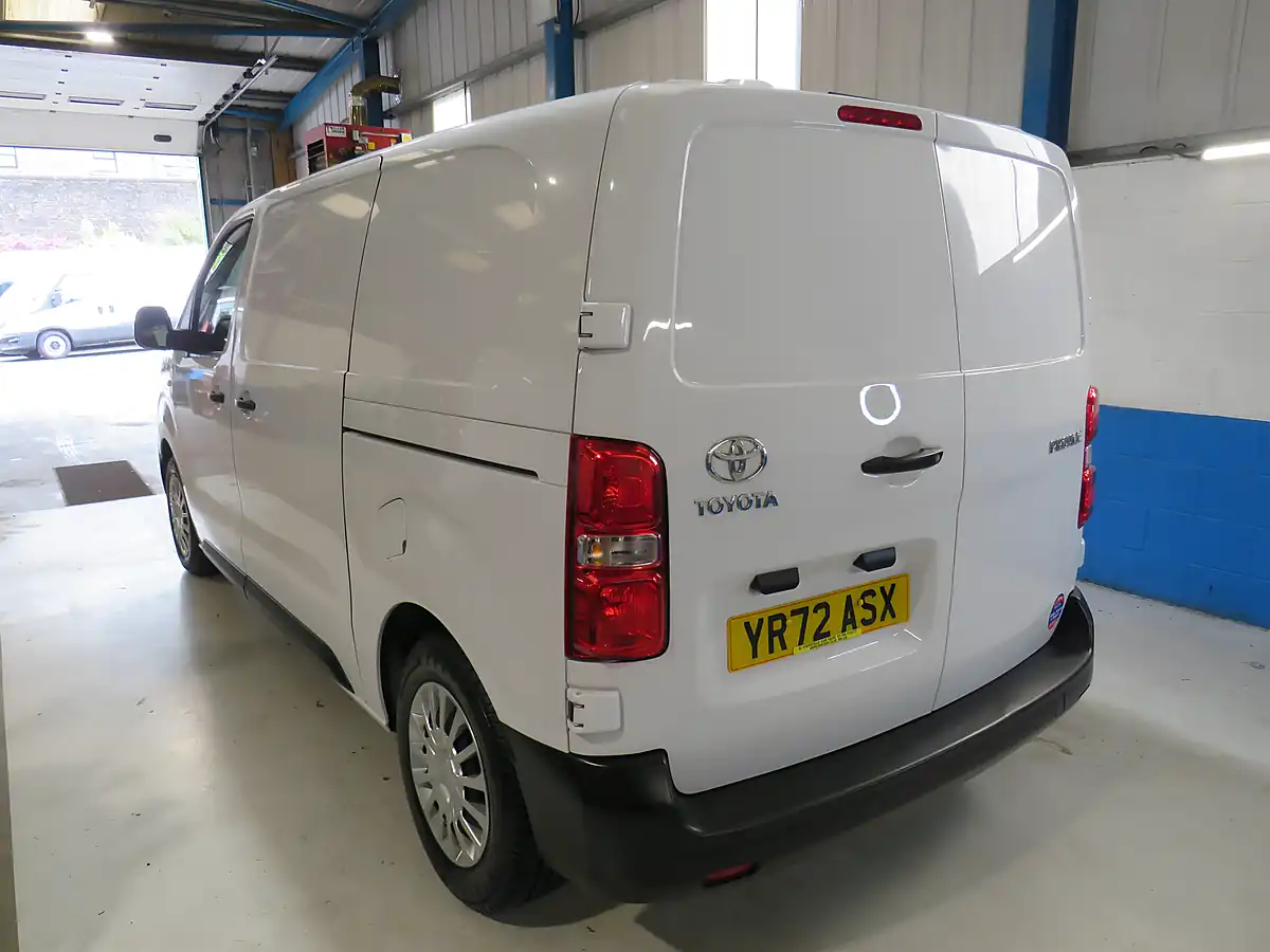 Used 2022 Toyota Proace Icon White - Interior and Exterior details 6