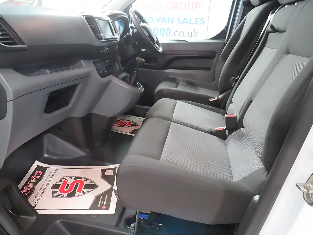 Used 2022 Toyota Proace Icon White - Interior and Exterior details 9