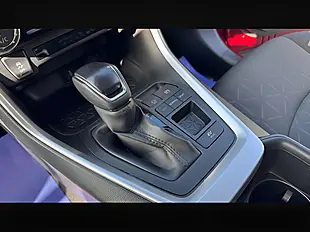 Used 2022 Toyota Rav4 Design Red - Interior and Exterior details 12