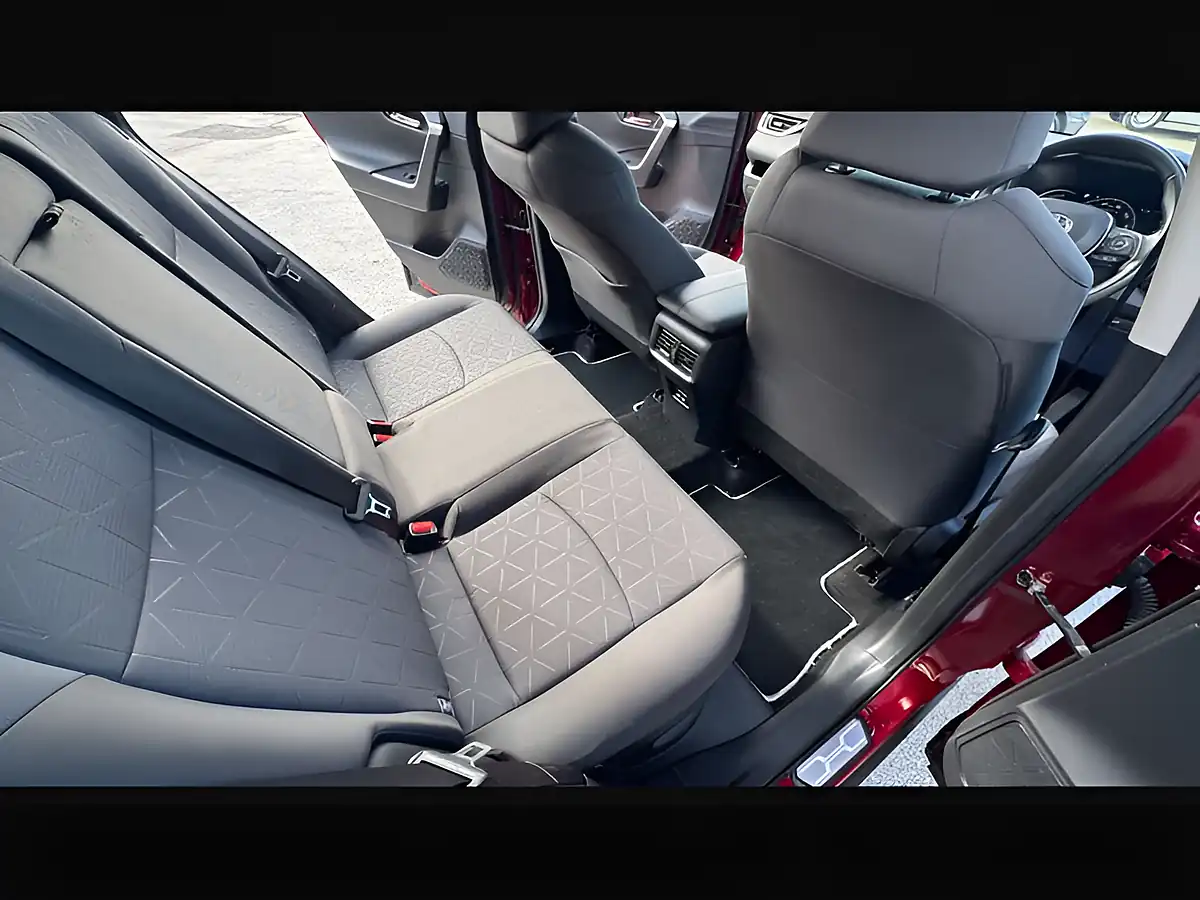 Used 2022 Toyota Rav4 Design Red - Interior and Exterior details 14