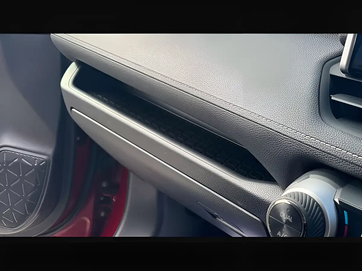 Used 2022 Toyota Rav4 Design Red - Interior and Exterior details 17