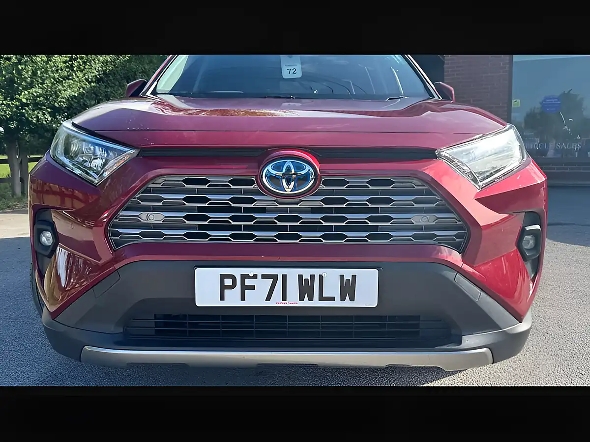 Used 2022 Toyota Rav4 Design Red - Interior and Exterior details 9