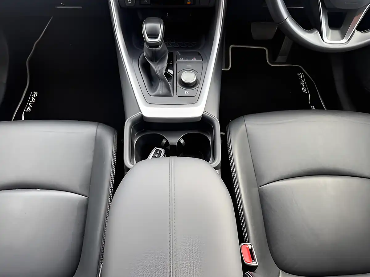 Used 2022 Toyota Rav4 Excel Silver - Interior and Exterior details 16