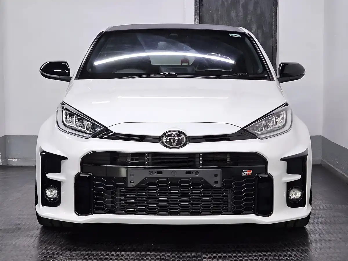 Used 2022 Toyota Yaris Circuit Pack Cirrus White - Interior and Exterior details 3