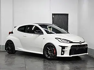 Used 2022 Toyota Yaris Circuit Pack Cirrus White - Interior and Exterior details 4
