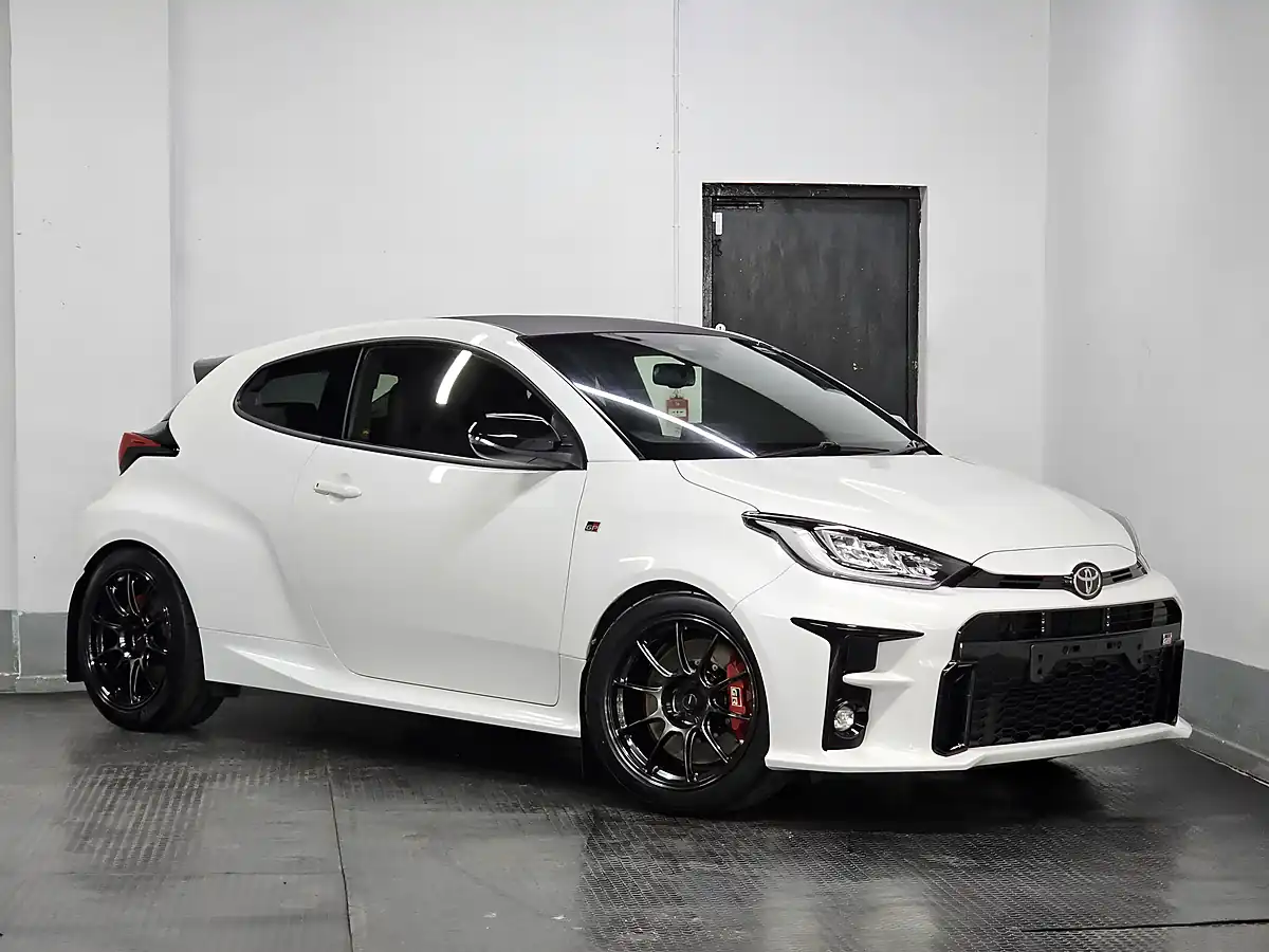 Used 2022 Toyota Yaris Circuit Pack Cirrus White - Interior and Exterior details 4