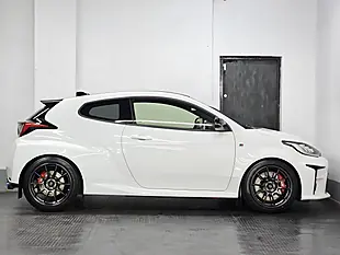 Used 2022 Toyota Yaris Circuit Pack Cirrus White - Interior and Exterior details 5