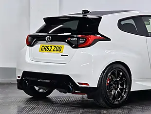 Used 2022 Toyota Yaris Circuit Pack Cirrus White - Interior and Exterior details 7