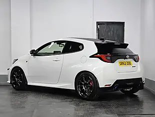 Used 2022 Toyota Yaris Circuit Pack Cirrus White - Interior and Exterior details 9