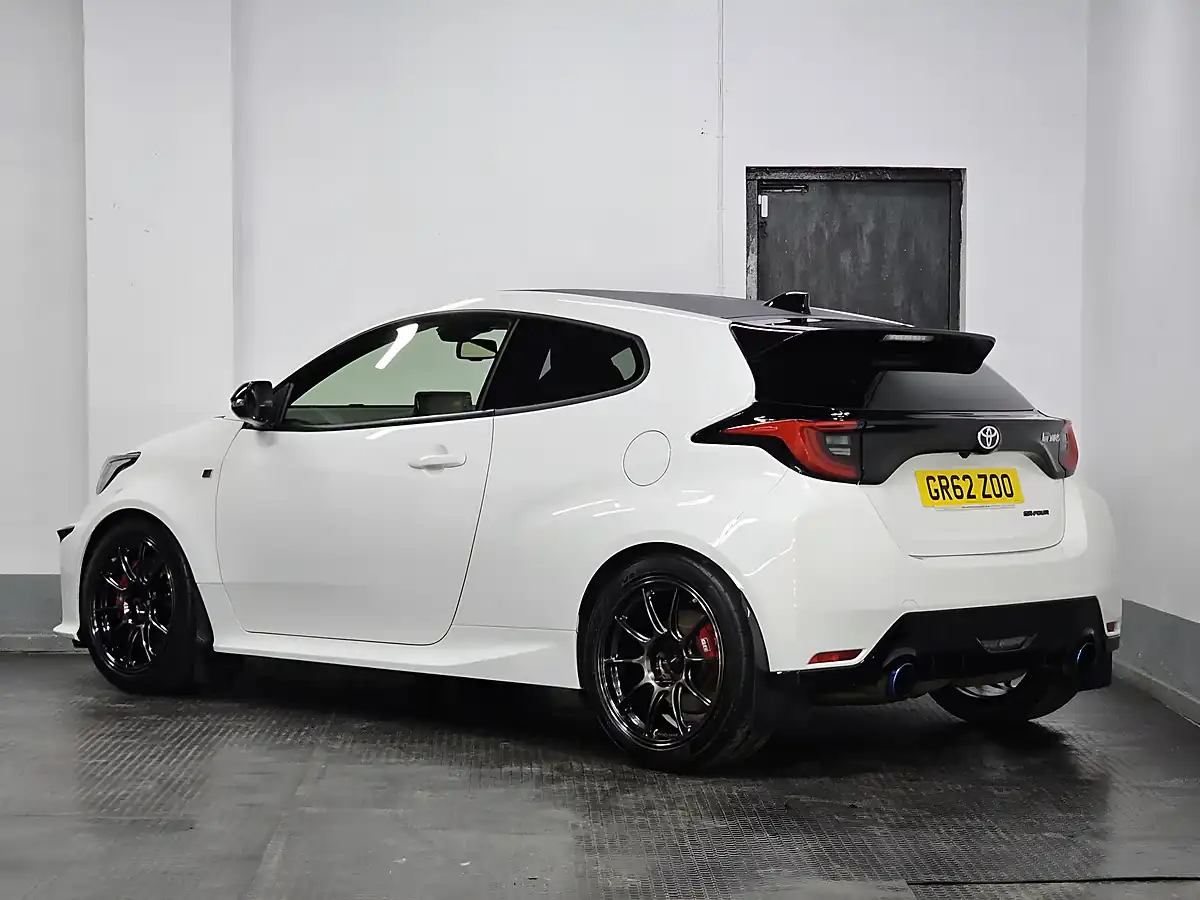 Used 2022 Toyota Yaris Circuit Pack Cirrus White - Interior and Exterior details 9