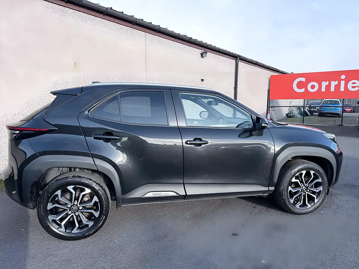 Used 2022 Toyota Yaris Cross Design Black - Interior and Exterior details 14