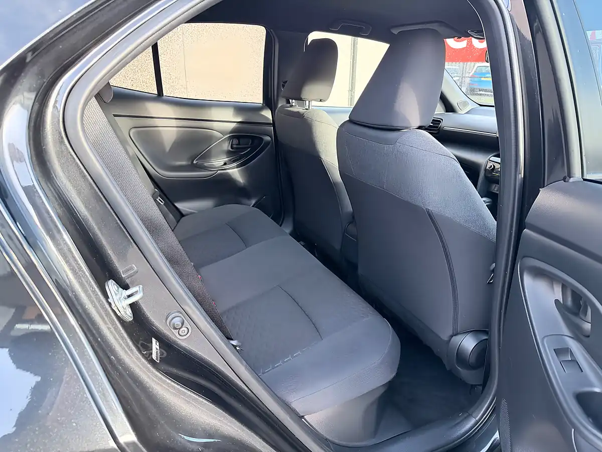 Used 2022 Toyota Yaris Cross Design Black - Interior and Exterior details 15