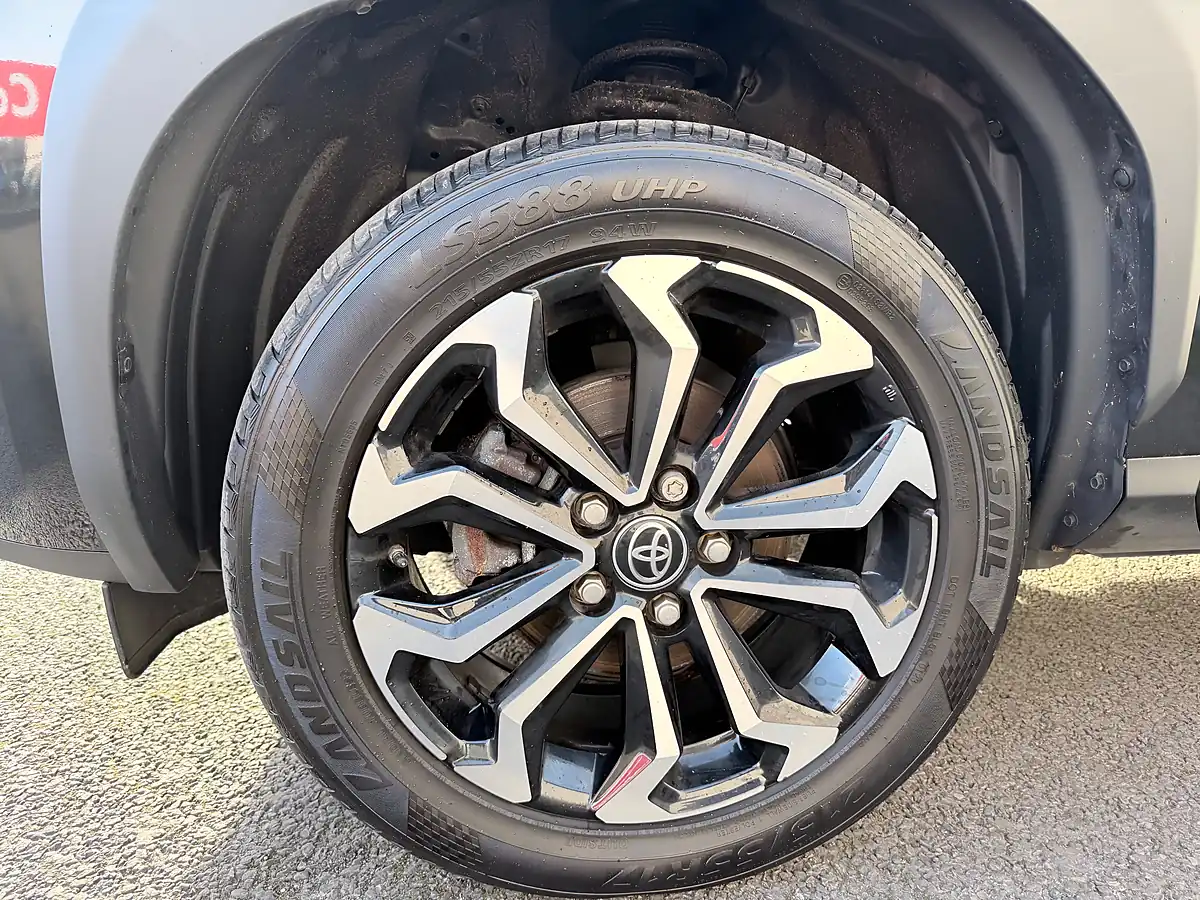 Used 2022 Toyota Yaris Cross Design Black - Interior and Exterior details 6