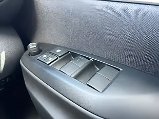 Used 2022 Toyota Yaris Cross Design Silver - Interior and Exterior details 18