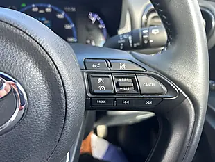 Used 2022 Toyota Yaris Cross Design Silver - Interior and Exterior details 8
