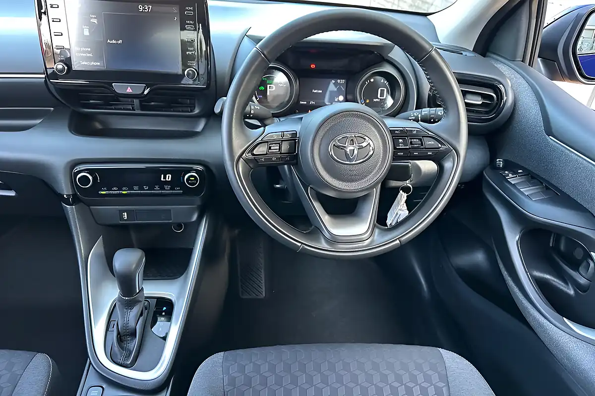 Used 2022 Toyota Yaris Design Blue - Interior and Exterior details 10