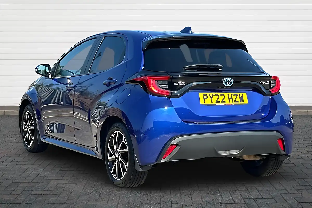 Used 2022 Toyota Yaris Design Blue - Interior and Exterior details 5