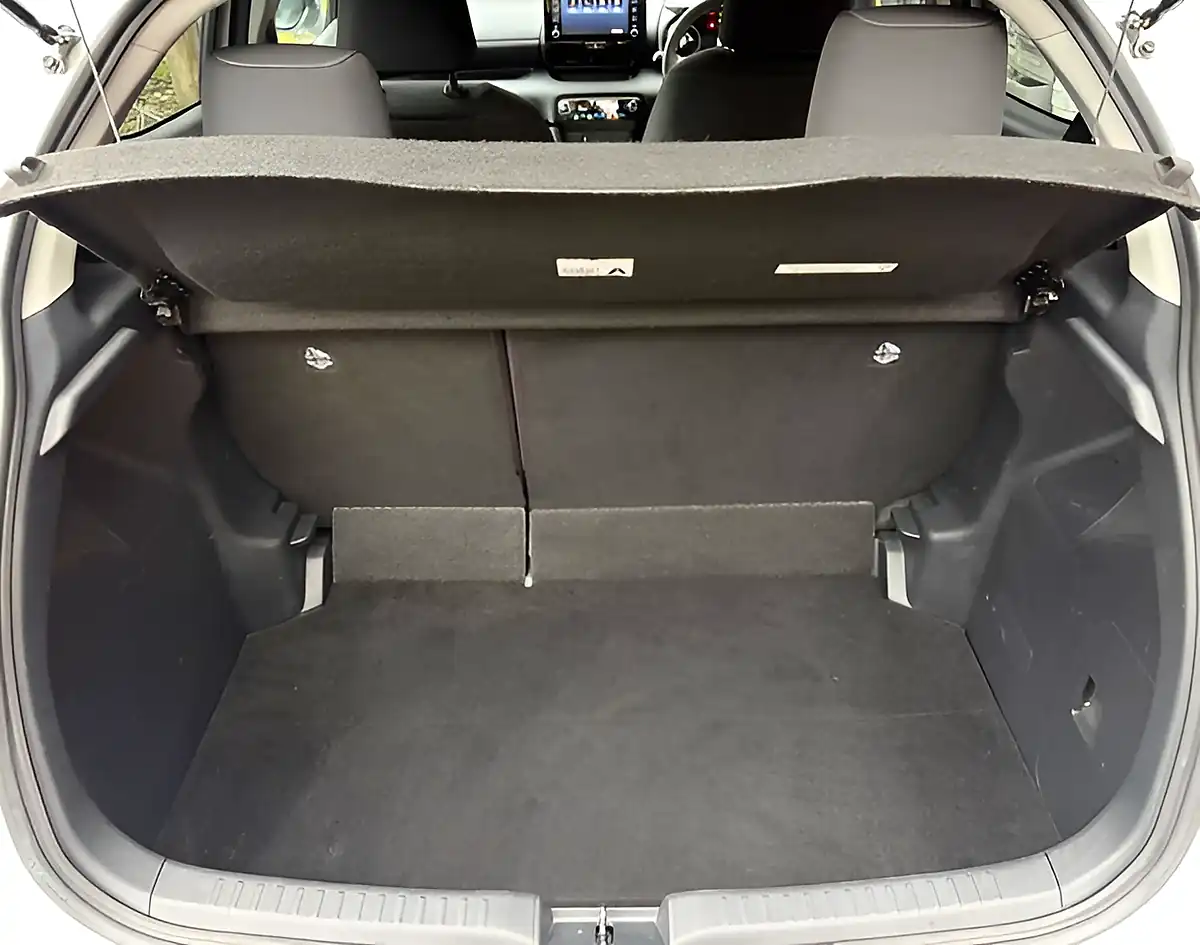 Used 2022 Toyota Yaris Design White - Interior and Exterior details 12