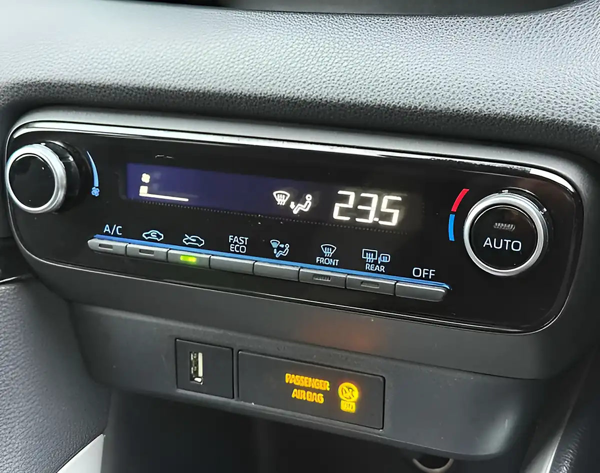 Used 2022 Toyota Yaris Design White - Interior and Exterior details 14