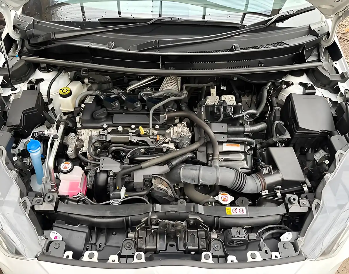 Used 2022 Toyota Yaris Design White - Interior and Exterior details 18