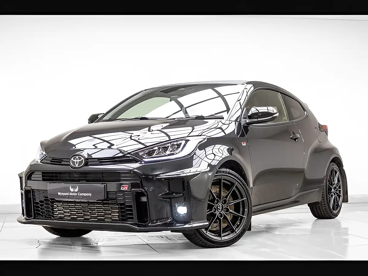 Used 2022 Toyota Yaris Gr Circuit Black - Front View