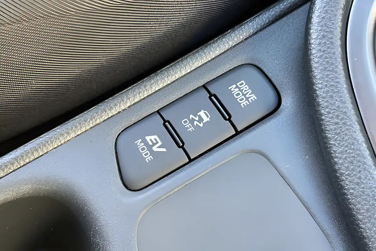 Used 2022 Toyota Yaris Gr Sport White - Interior and Exterior details 10