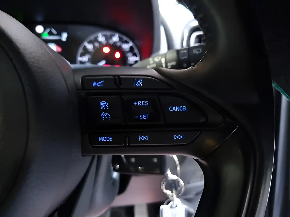 Used 2022 Toyota Yaris Icon Eclipse Black Metallic - Interior and Exterior details 19