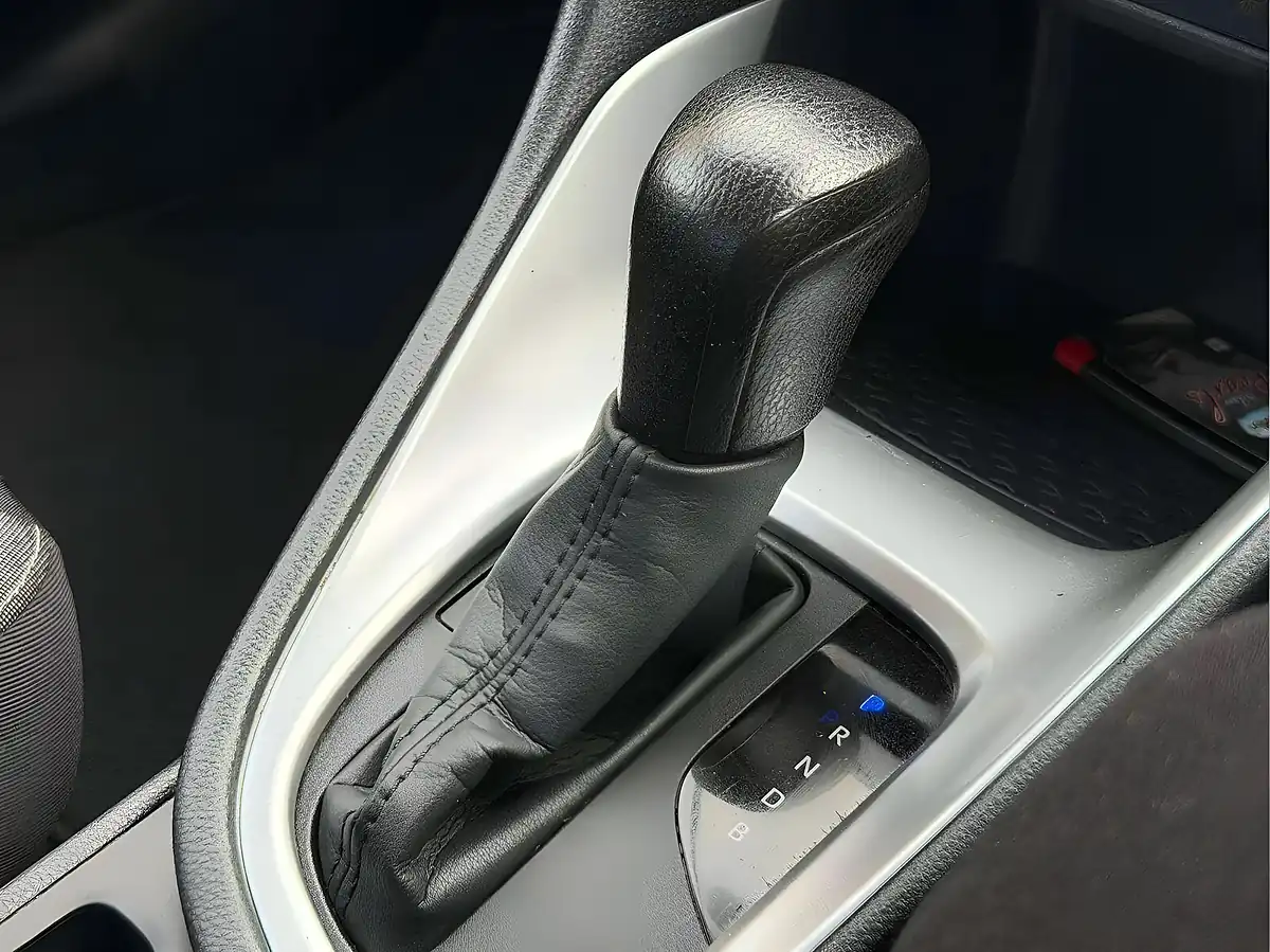 Used 2022 Toyota Yaris Icon White - Interior and Exterior details 10