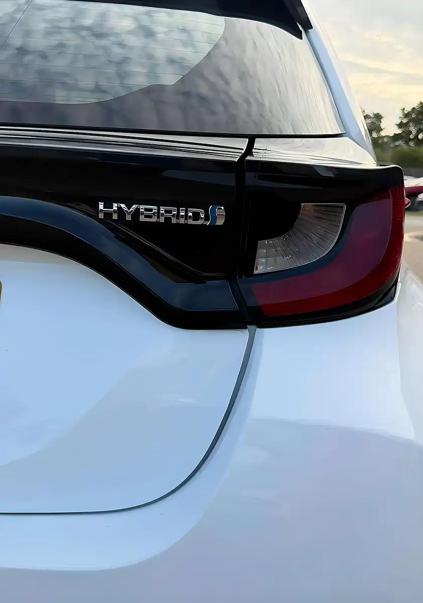 Used 2022 Toyota Yaris Icon White - Interior and Exterior details 17