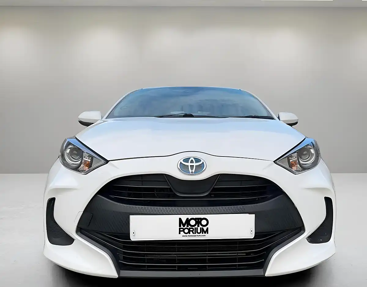Used 2022 Toyota Yaris Icon White - Interior and Exterior details 19