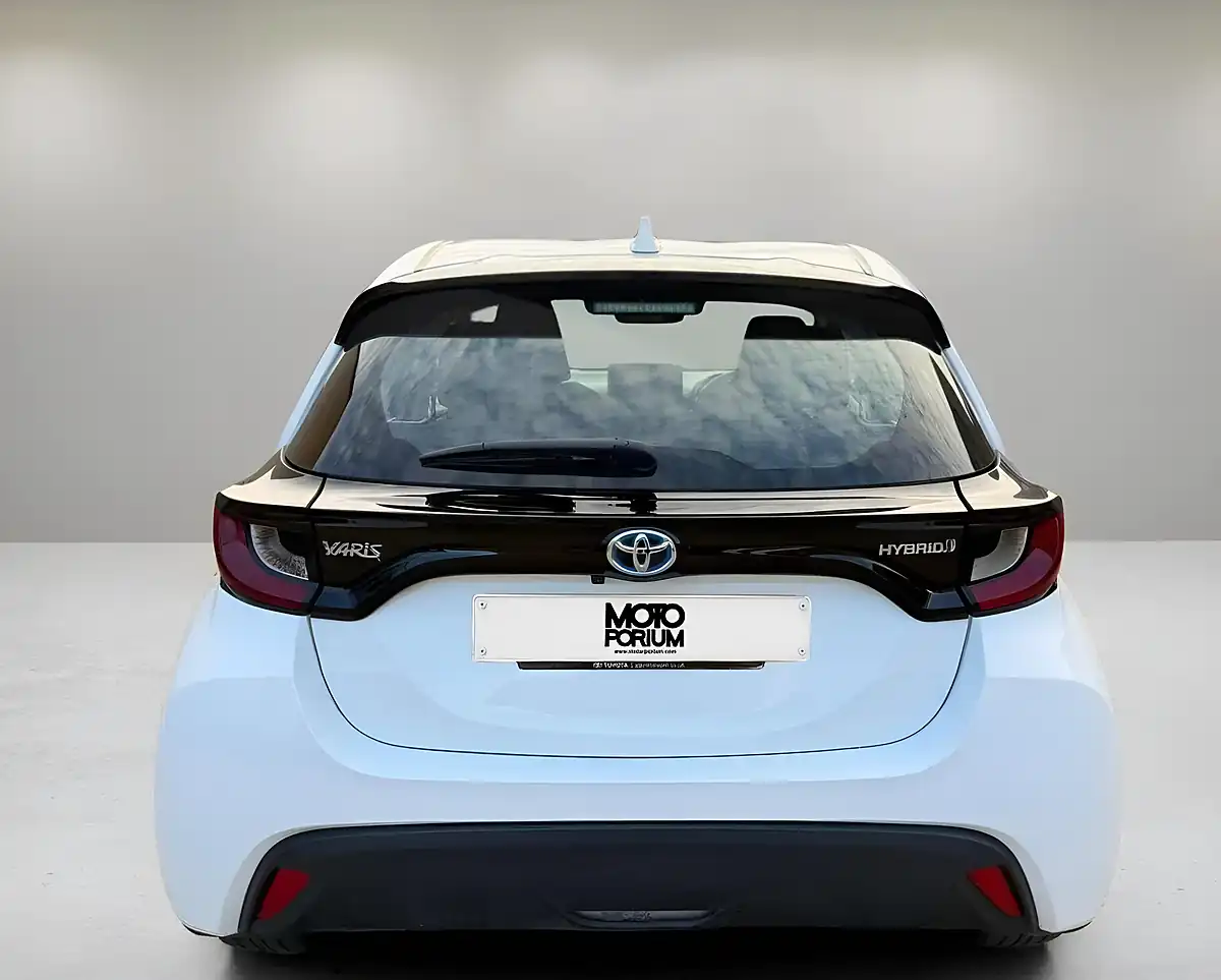 Used 2022 Toyota Yaris Icon White - Interior and Exterior details 20