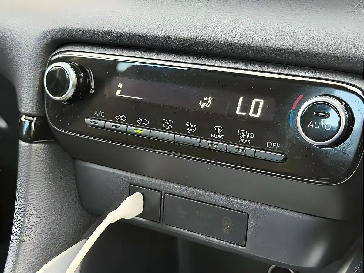 Used 2022 Toyota Yaris Icon White - Interior and Exterior details 9