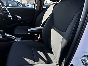 Used 2022 Toyota Yaris Icon White - Interior and Exterior details 5