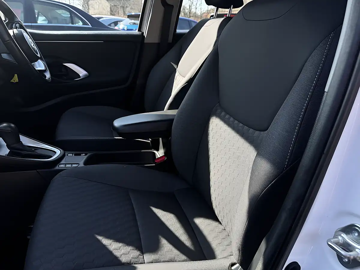 Used 2022 Toyota Yaris Icon White - Interior and Exterior details 5