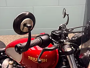 Used 2022 Triumph Bobber Gold Line Red - Interior and Exterior details 11