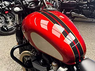 Used 2022 Triumph Bobber Gold Line Red - Interior and Exterior details 15
