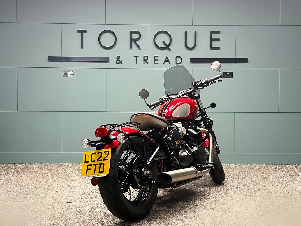 Used 2022 Triumph Bobber Gold Line Red - Interior and Exterior details 4